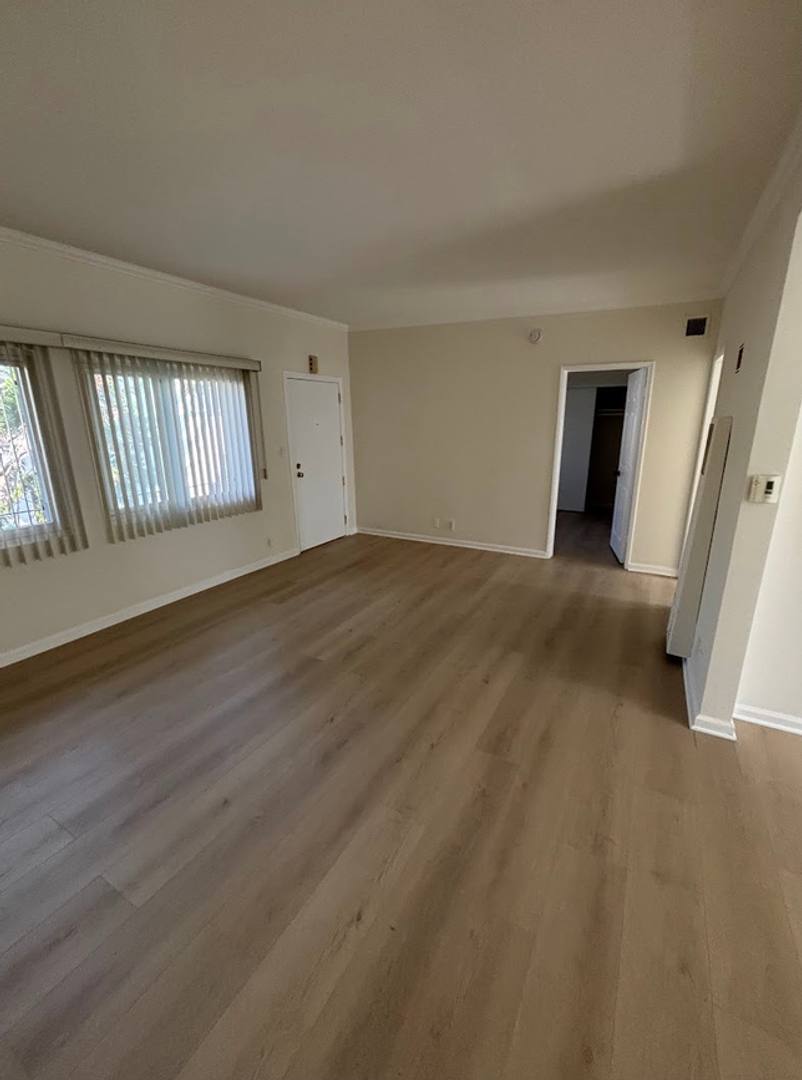 Apartment for rent at 8330 W Manchester Ave, Playa Del Rey, CA 90293