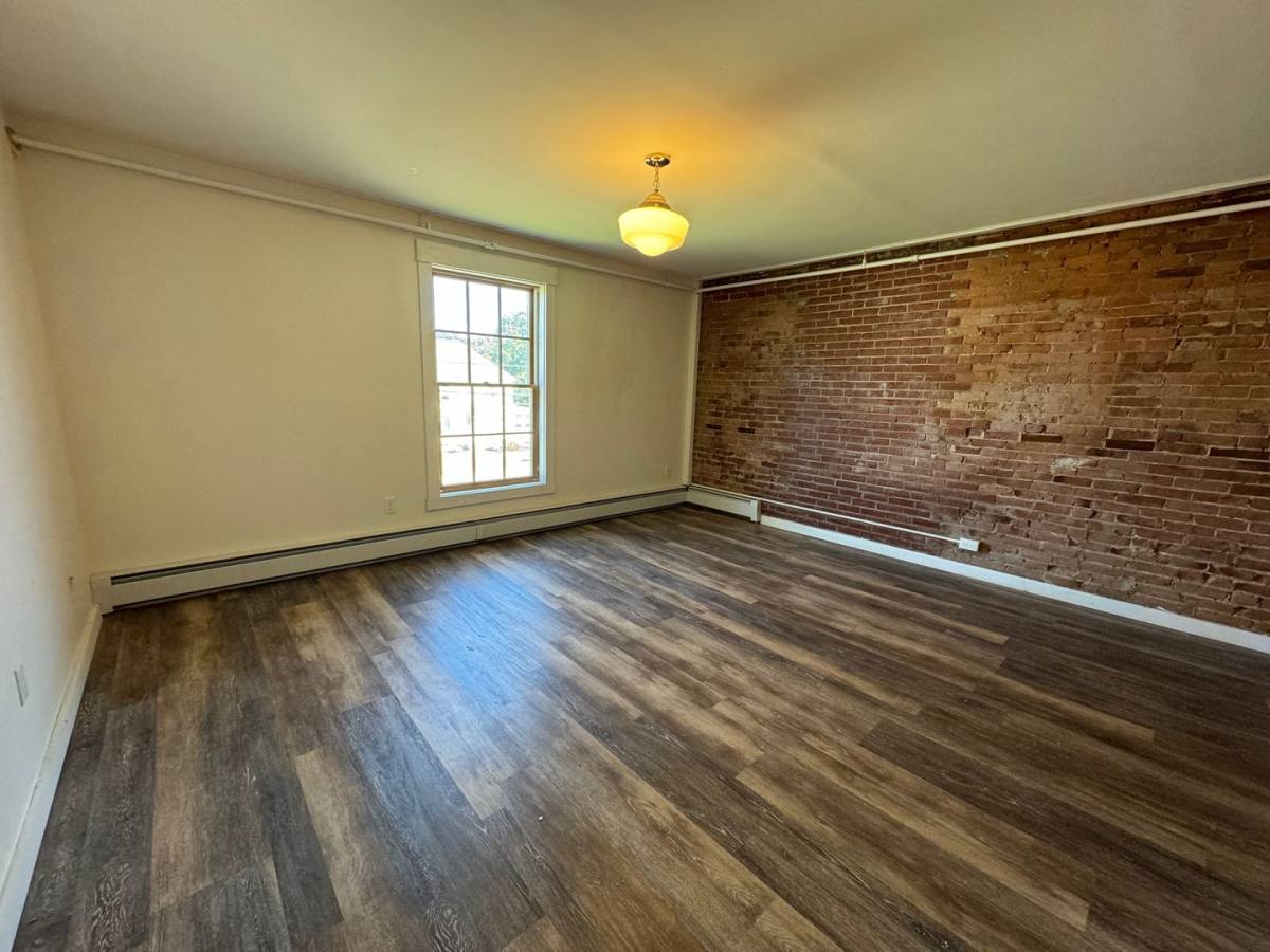 Apartment for rent at 108 Harpswell Rd, Brunswick, ME 04011