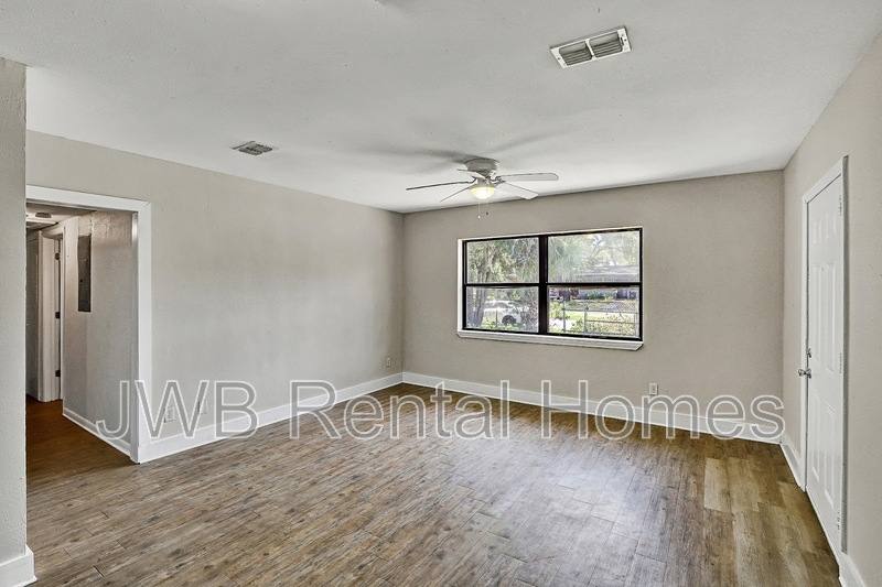 House for rent at 31 45th St W, Jacksonville, FL 32208