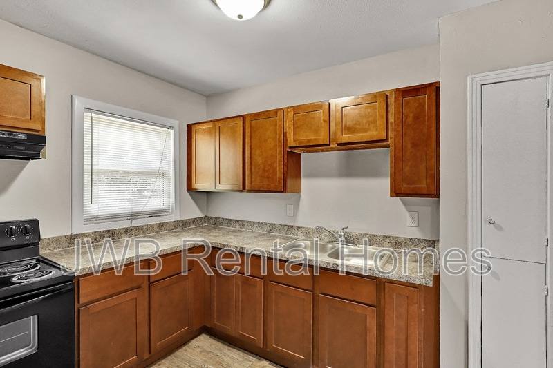 House for rent at 31 45th St W, Jacksonville, FL 32208