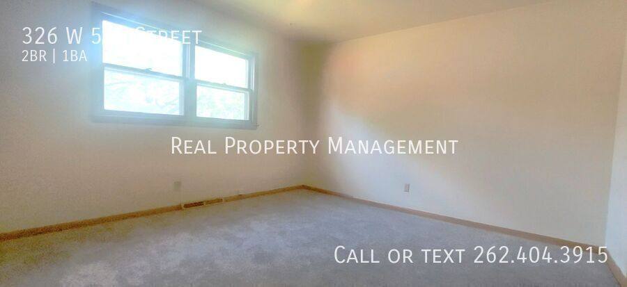 Apartment for rent at 326 W 5th St, Oconomowoc, WI 53066