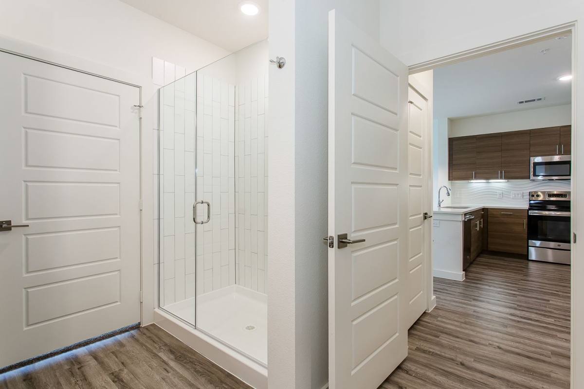Apartment for rent at 305 Melba St, Dallas, TX 75208