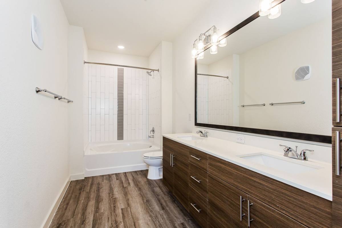 Apartment for rent at 305 Melba St, Dallas, TX 75208