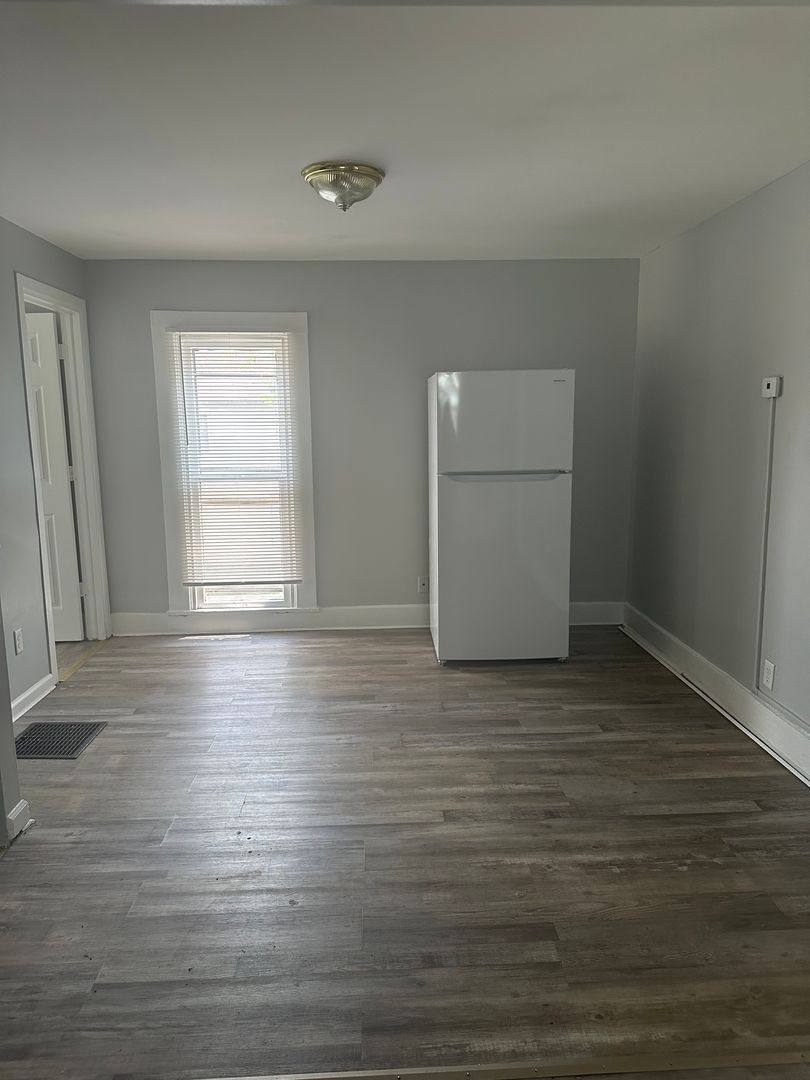 Apartment for rent at 117 E College St, Crawfordsville, IN 47933