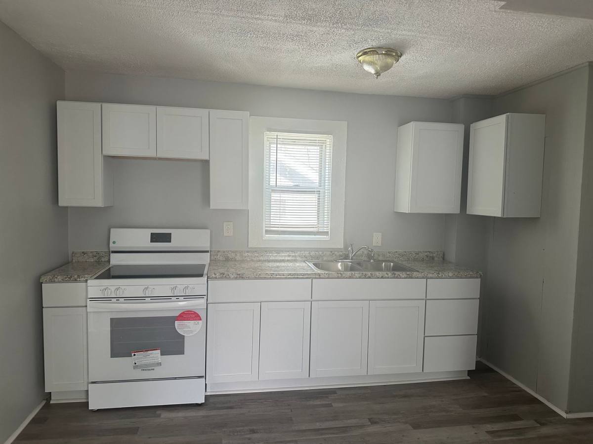 Apartment for rent at 117 E College St, Crawfordsville, IN 47933