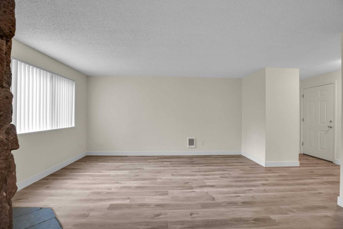 12425 SE River Rd, Portland, OR 97222 - Apartment for Rent - Image 3