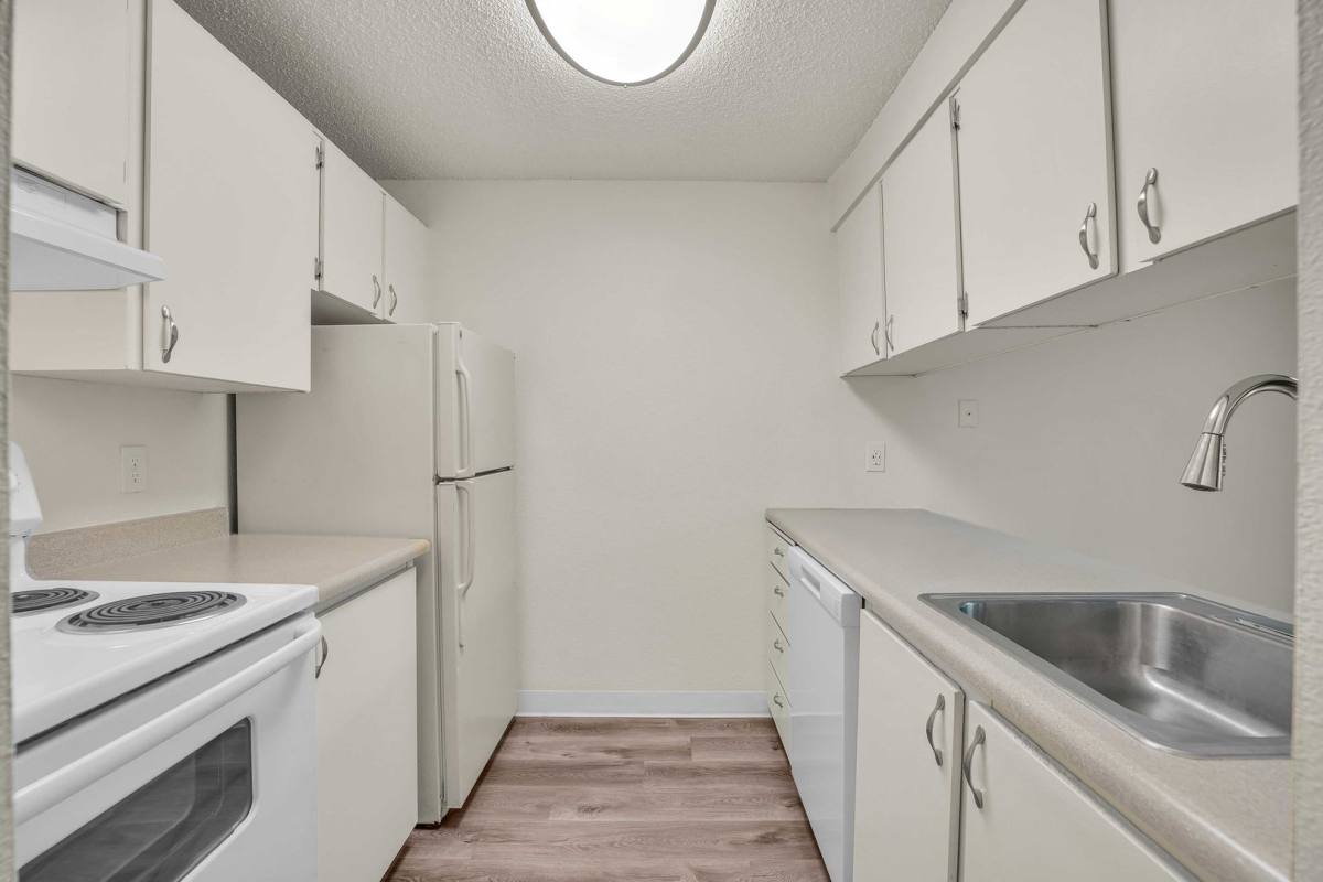 12425 SE River Rd, Portland, OR 97222 - Apartment for Rent - Image 6