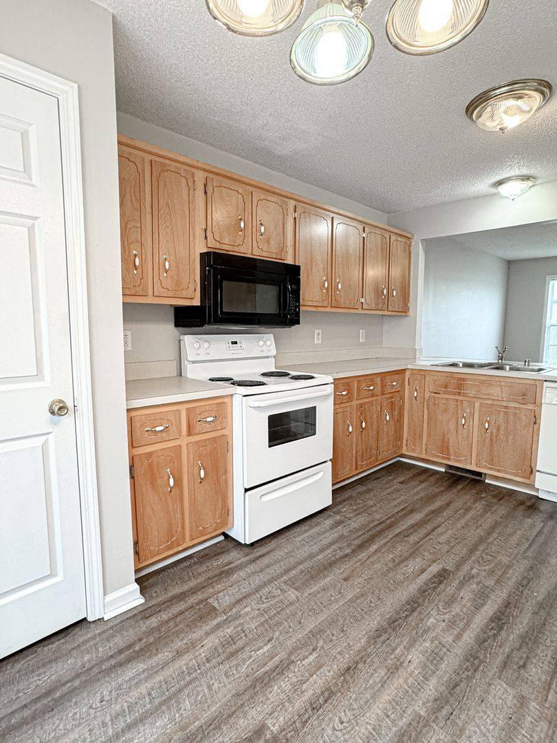 Townhouse for rent at 205 Tree Line Dr, Oak Grove, KY 42262