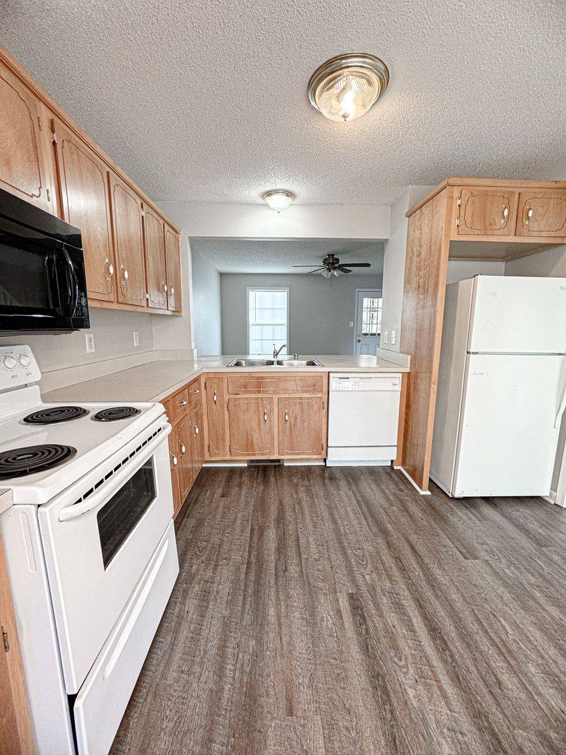 Townhouse for rent at 205 Tree Line Dr, Oak Grove, KY 42262