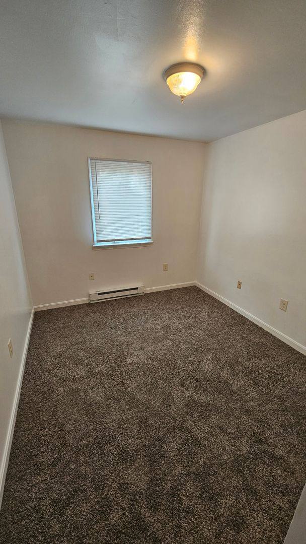 Apartment for rent at 852-854 Pine St, Hagerstown, MD 21740