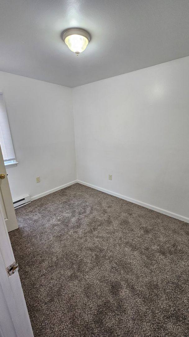 Apartment for rent at 852-854 Pine St, Hagerstown, MD 21740