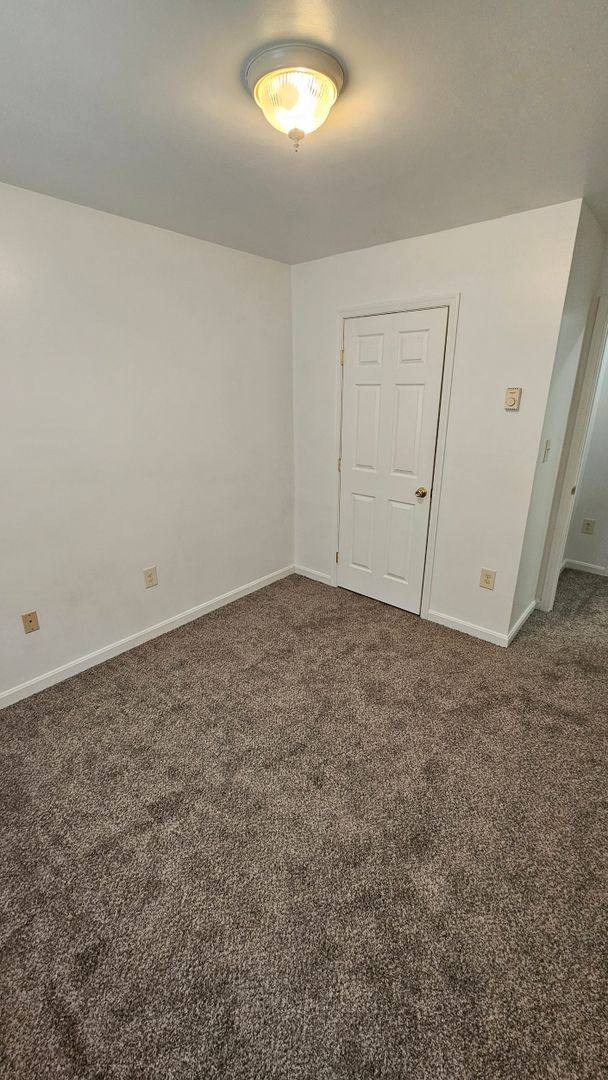 Apartment for rent at 852-854 Pine St, Hagerstown, MD 21740