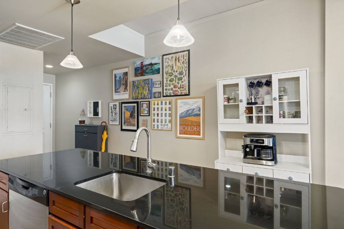 Condo for rent at 1975 N Grant St #401, Denver, CO 80203