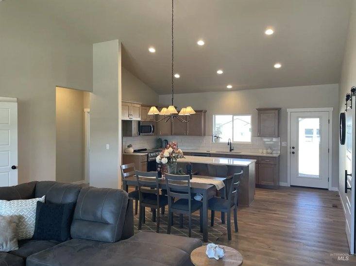 House for rent at 1122 Crestview Dr, Twin Falls, ID 83301