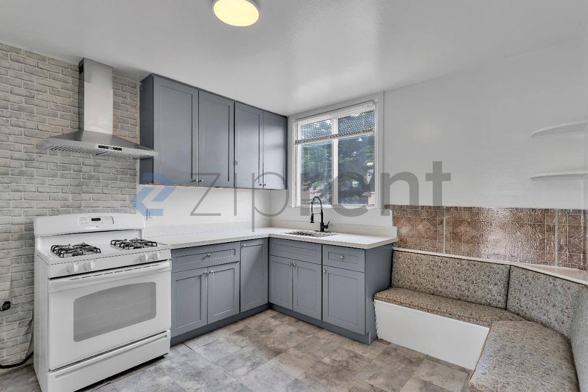 House for rent at 1714 44th Ave, San Francisco, CA 94122
