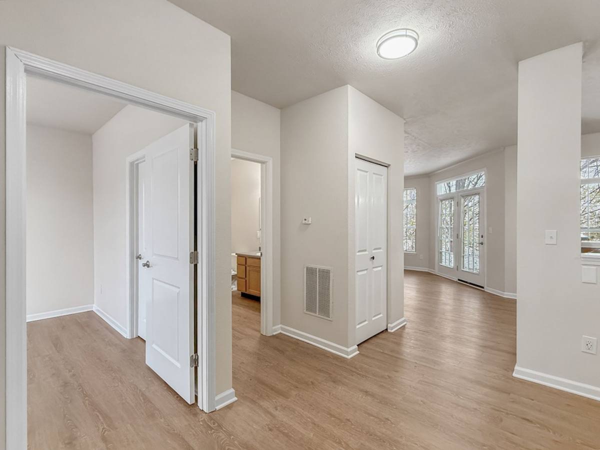 Apartment for rent at 702 Beachfront Dr, Evansville, IN 47715