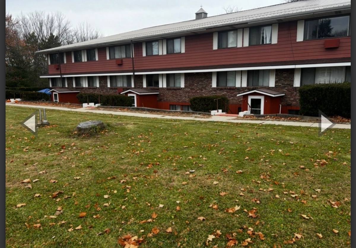 Apartment for rent at 300 E Spring St, Rochester, WI 53167