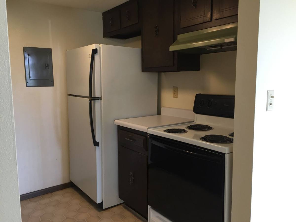 Apartment for rent at 1127-1137 Ravenwood Rd, Waterloo, IA 50702