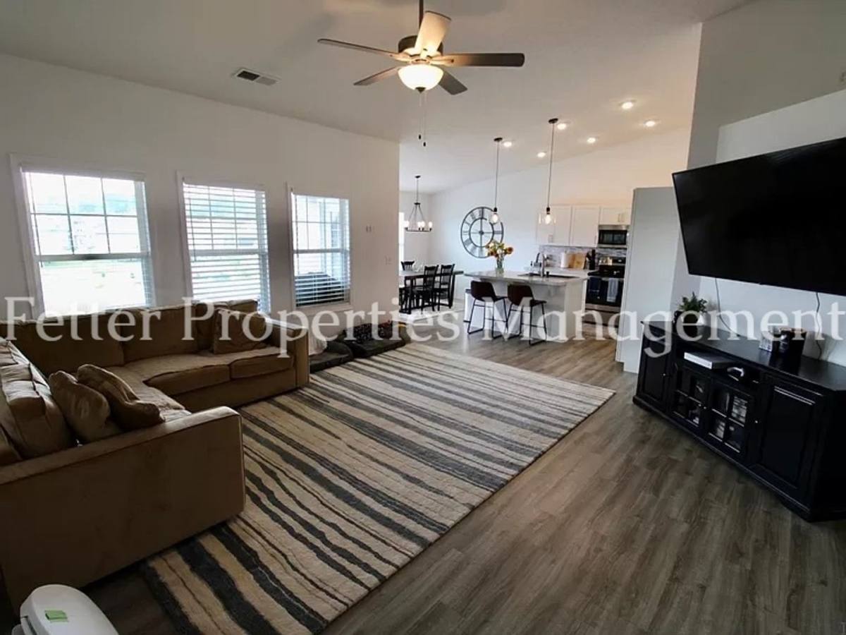 House for rent at 5441 Cameo Dr, Evansville, IN 47711