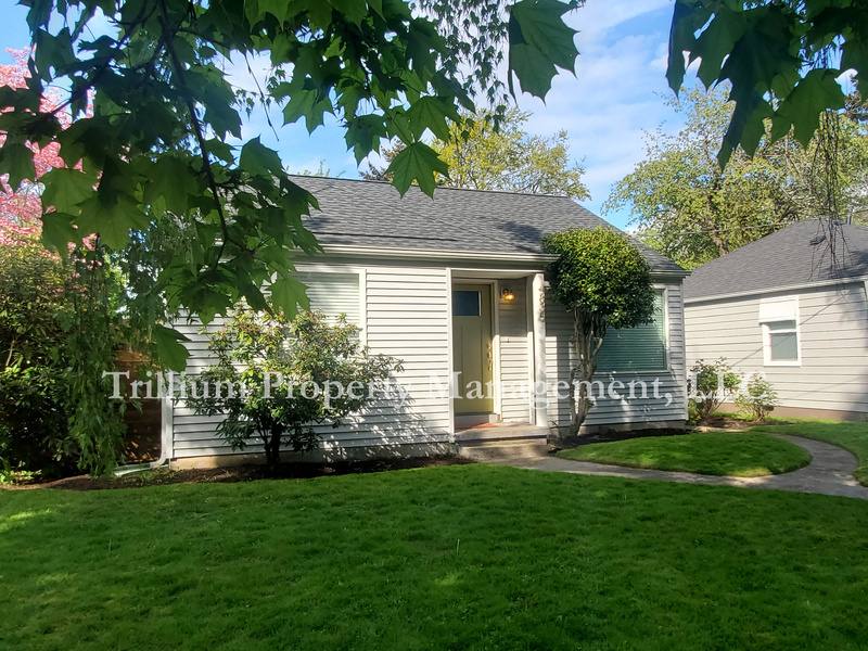 House for rent at 4835 N Willamette Blvd, Portland, OR 97203