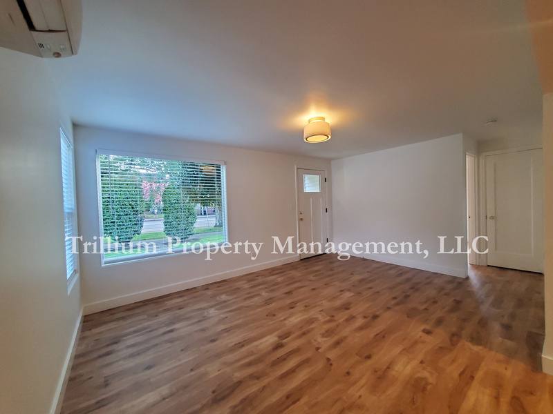 House for rent at 4835 N Willamette Blvd, Portland, OR 97203