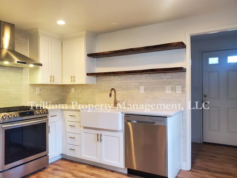 House for rent at 4835 N Willamette Blvd, Portland, OR 97203