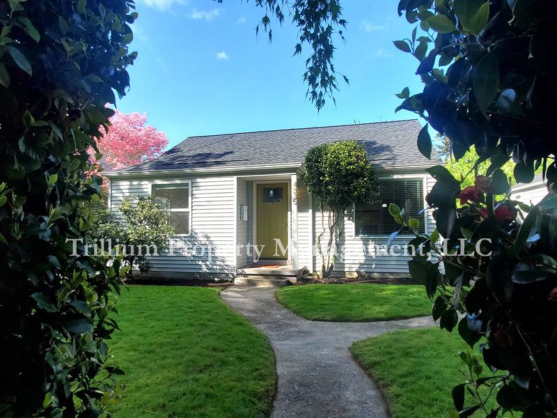 House for rent at 4835 N Willamette Blvd, Portland, OR 97203