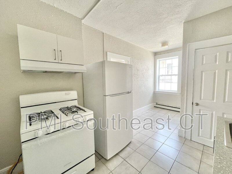 Apartment for rent at 92 Truman St #2, New London, CT 06320