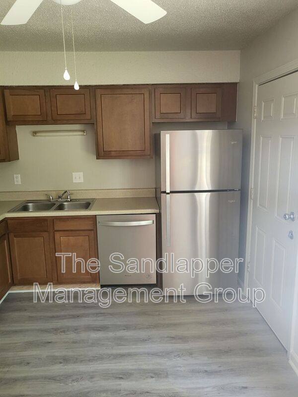 Townhouse for rent at 126 Langley Dr #B, Summerville, SC 29485