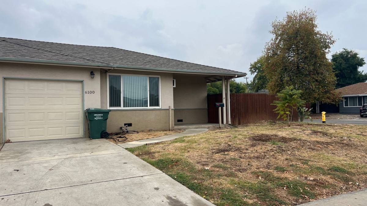 House for rent at 6100 Madison Ave, Carmichael, CA 95608