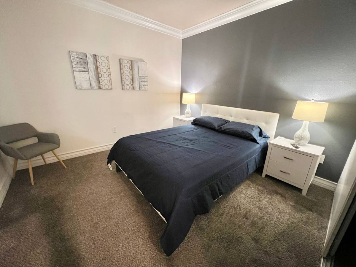 Condo for rent at 230 E Flamingo Rd, Las Vegas, NV 89169