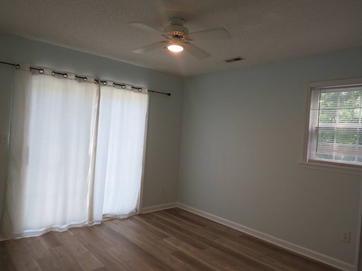 House for rent at 208 Stroud St, Emerald Isle, NC 28594