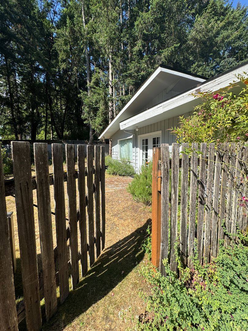 14524 Sherman Dr NW, Gig Harbor, WA 98332 - House for Rent - Image 3