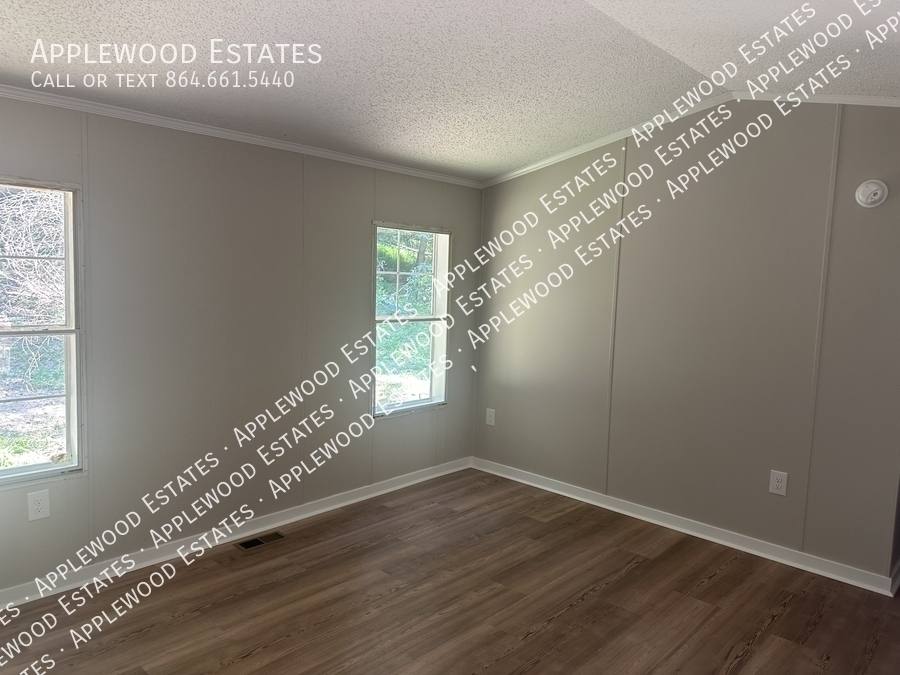 230 Gibson Rd, Spartanburg, SC 29302 - House for Rent - Image 2