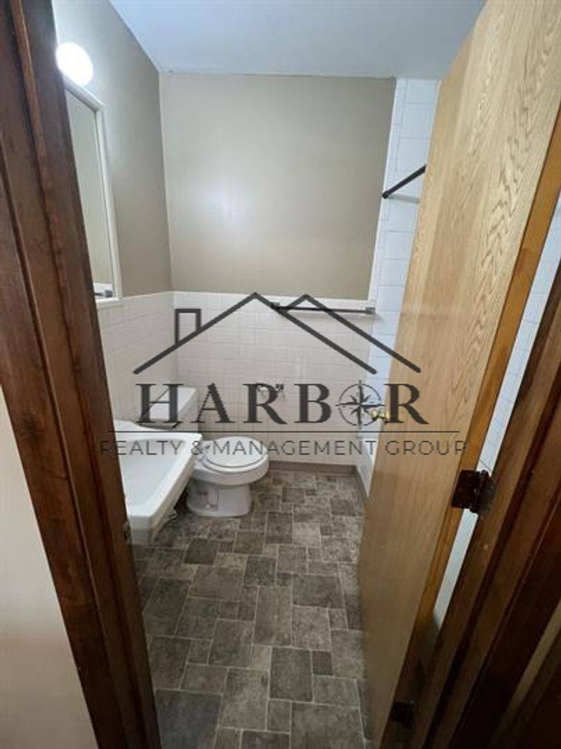 Apartment for rent at 202 11th Ave NW #402, Austin, MN 55912