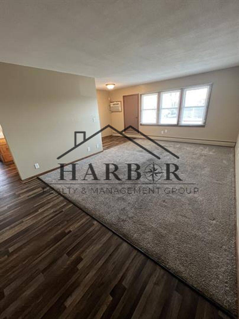 Apartment for rent at 202 11th Ave NW #402, Austin, MN 55912
