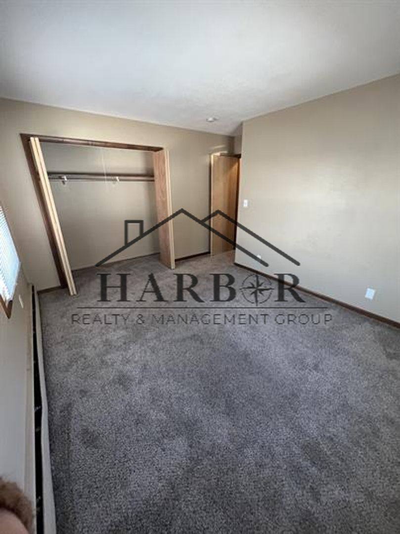 Apartment for rent at 202 11th Ave NW #402, Austin, MN 55912