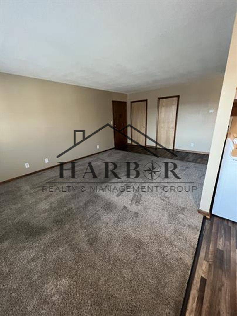 Apartment for rent at 202 11th Ave NW #402, Austin, MN 55912