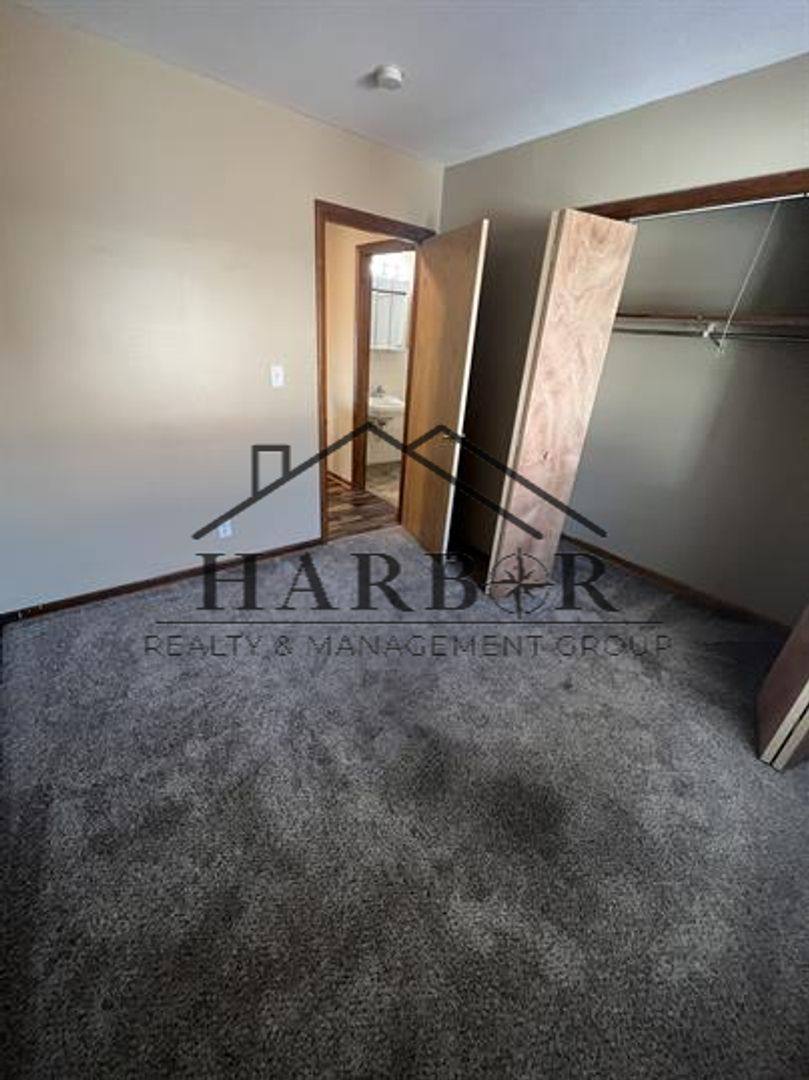 Apartment for rent at 202 11th Ave NW #402, Austin, MN 55912