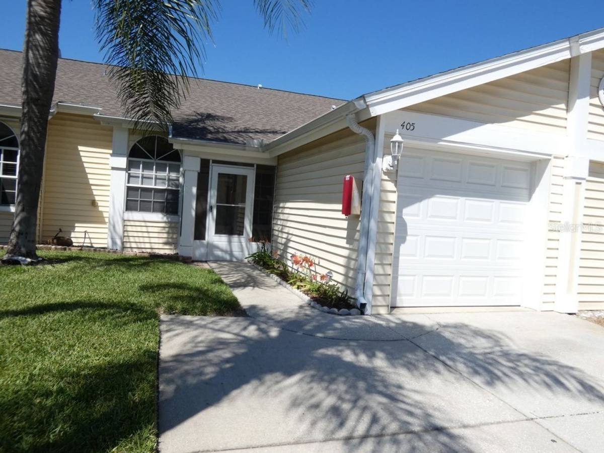 1050 Starkey Rd, Largo, FL 33771