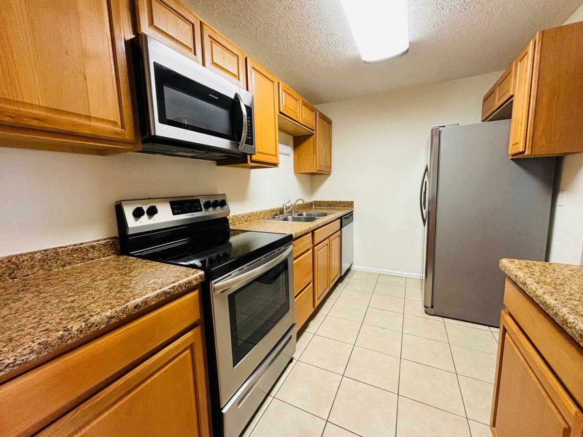 Apartment for rent at 1011-1013 Grove Ave, Radford, VA 24141