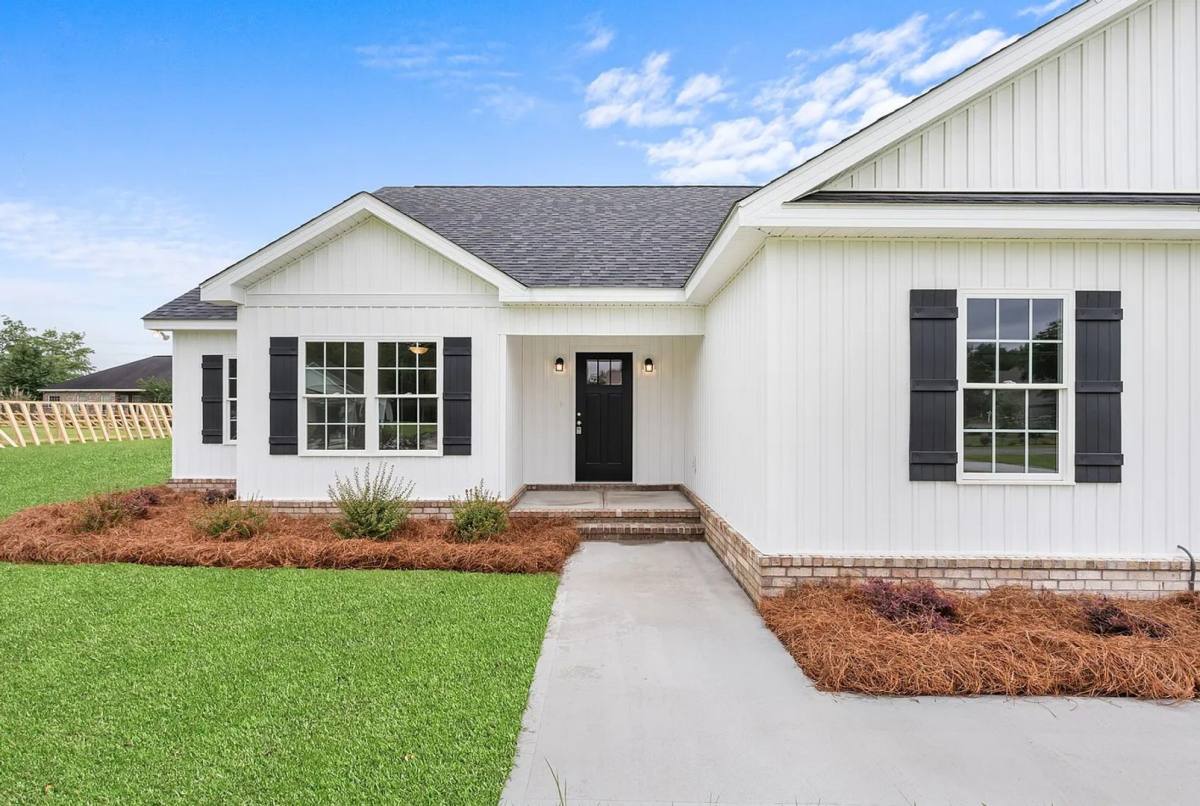 House for rent at 102 Enclave Court, Statesboro, GA 30458
