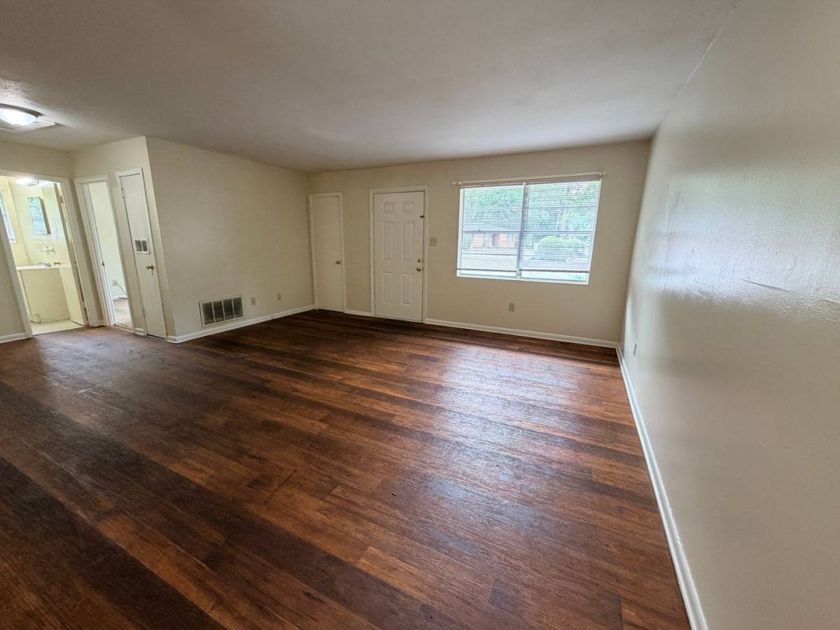104 Lankford Circle #C, Valdosta, GA 31601 - Apartment for Rent - Image 3
