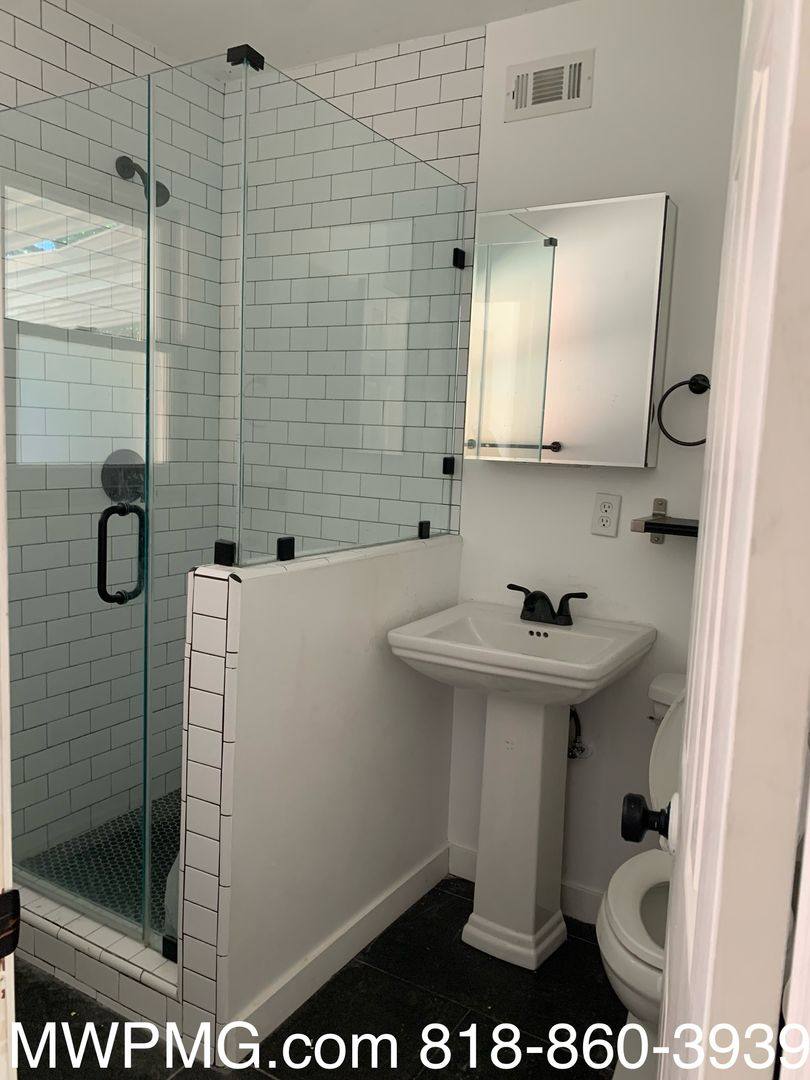 9129 Monogram Ave, North Hills, CA 91343 - House for Rent - Image 4