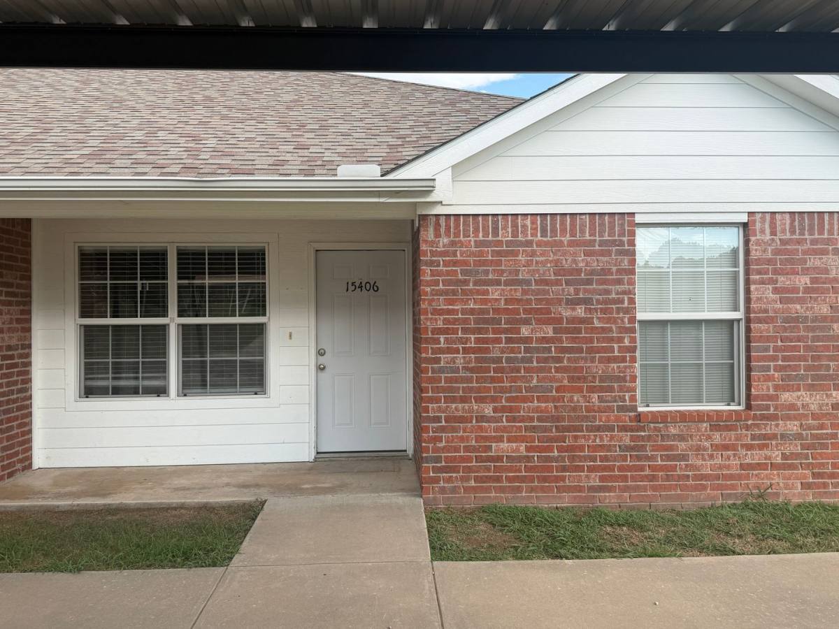 Apartment for rent at Davis Duplexes, 15396- 15406 Cr, Ada, OK 74820