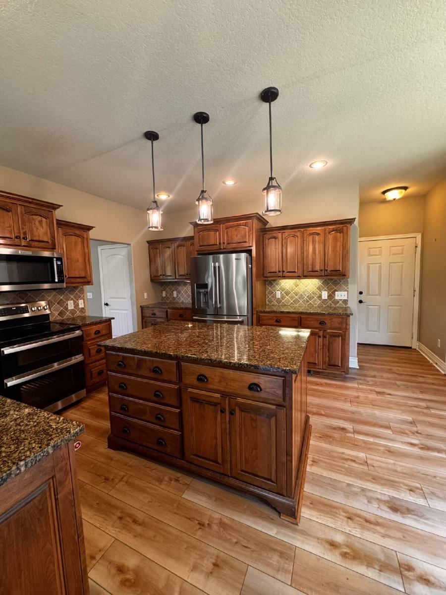 House for rent at 17 Miller Dr, Bella Vista, AR 72715