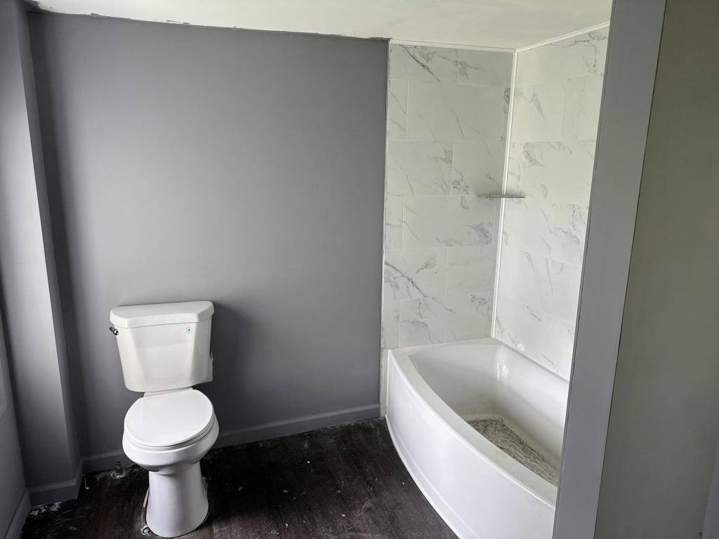 House for rent at 218 Charlotte St, Pekin, IL 61554