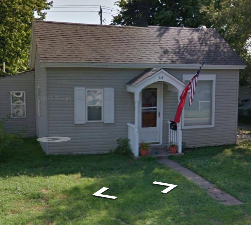 House for rent at 218 Charlotte St, Pekin, IL 61554
