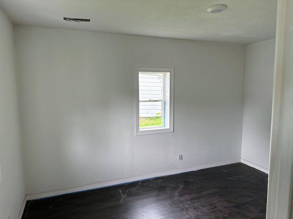 House for rent at 218 Charlotte St, Pekin, IL 61554