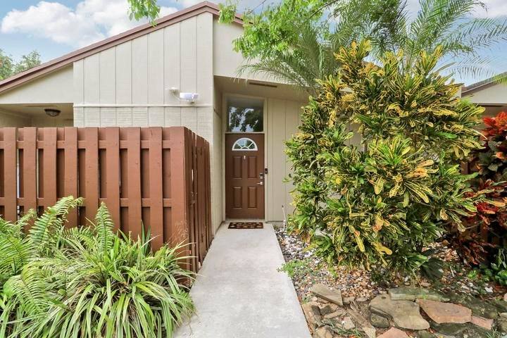 Townhouse for rent at 11606 Orange Blossom Lane, Boca Raton, FL 33428